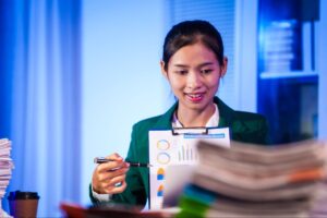 Non-Certified vs Certified Bookkeeper